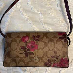 Like new Coach purse